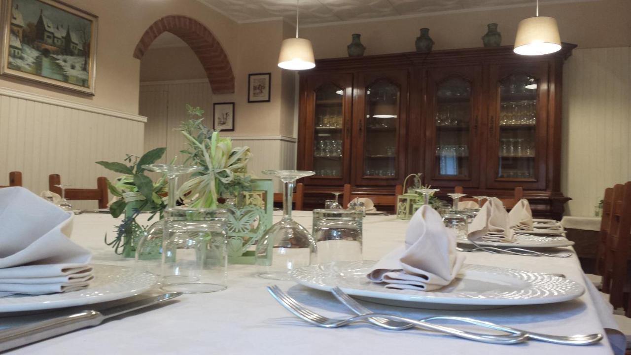 Albergo Ristorante Da Tunon Oviglio エクステリア 写真