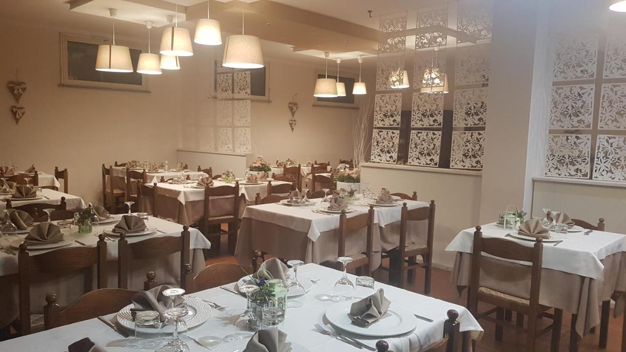 Albergo Ristorante Da Tunon Oviglio エクステリア 写真