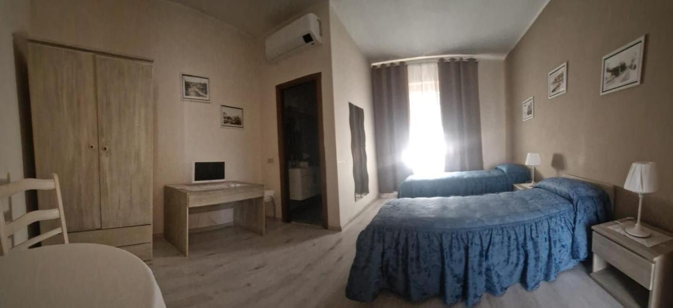 Albergo Ristorante Da Tunon Oviglio エクステリア 写真